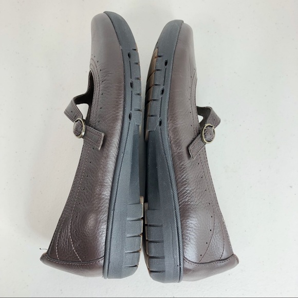 Clarks Brown Shoes Size 8.5 - Picture 5 of 8